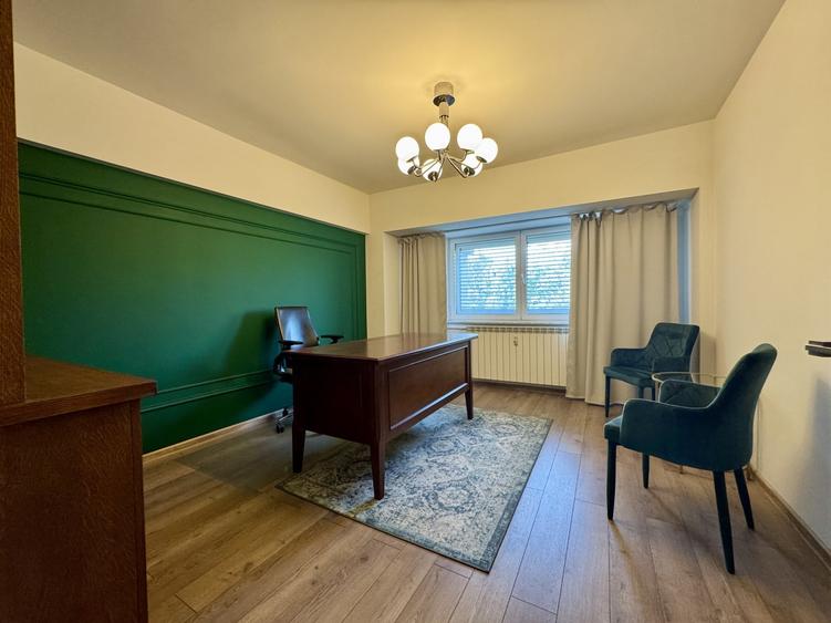 Apartament cu 4 camere decomandat, mobilat în Unirii