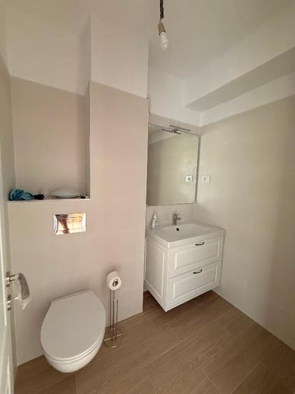 Casă cu 4 camere cu Teren 165 Mp în Titan