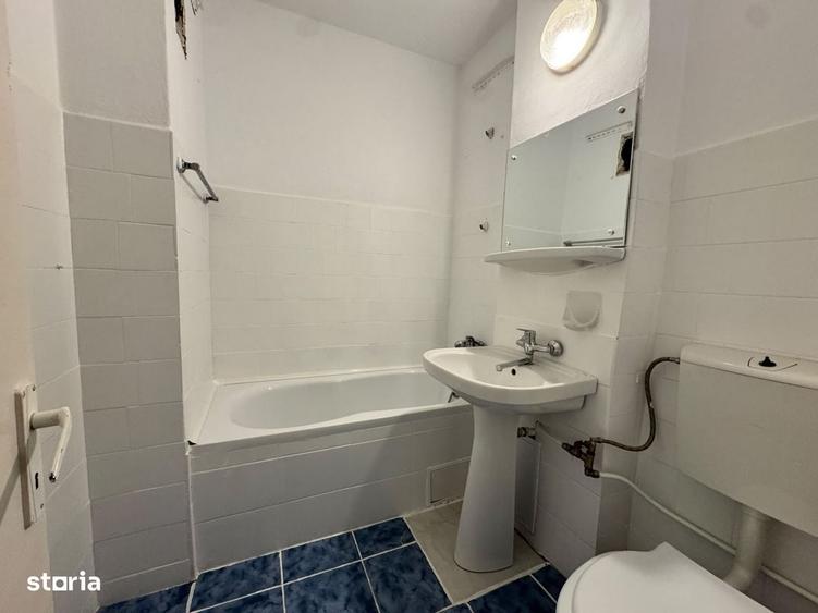 Bacau, apartament cu 3 camere, aproape de centru - 5
