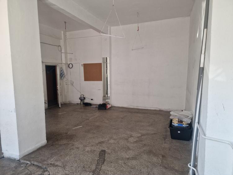Spațiu comercial, de 46 mp, în Catane
