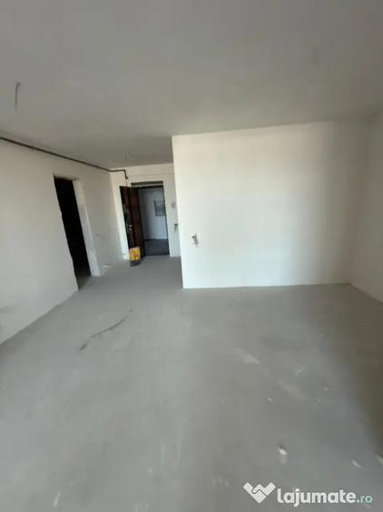 Apartament cu 2 camere decomandat în Tomis Plus