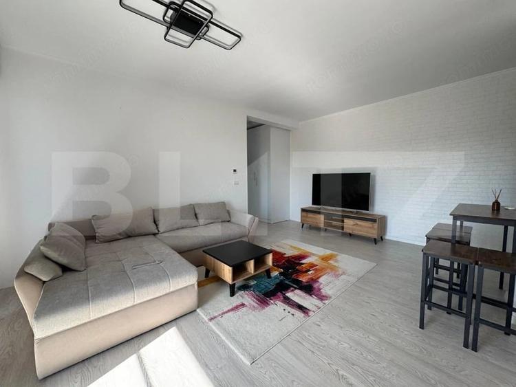Apartament cu 2 camere semidecomandat în Giroc