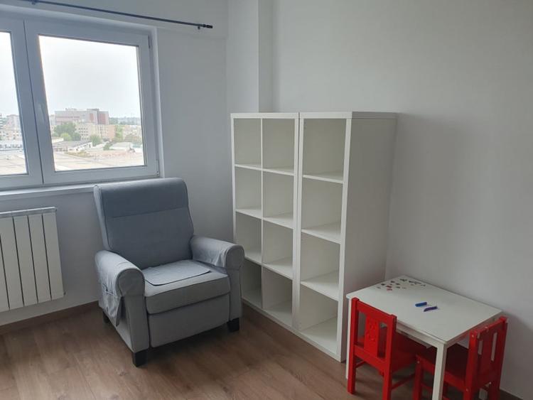 Apartament cu 3 camere decomandat în Vitan