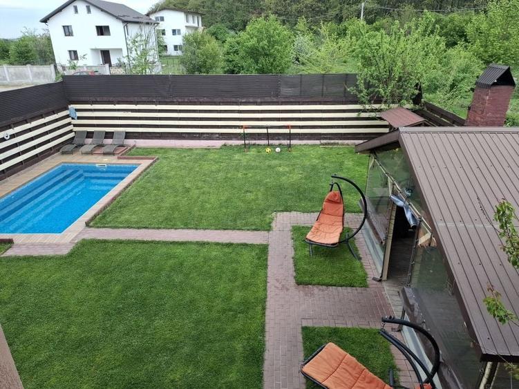 Casă cu 3 camere cu Teren 300 Mp în Central