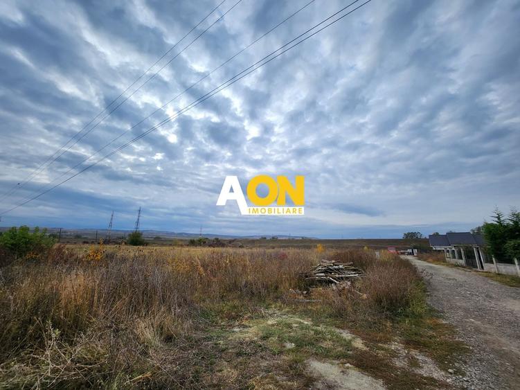Teren Construcții intravilan de 483 mp, în Partoș