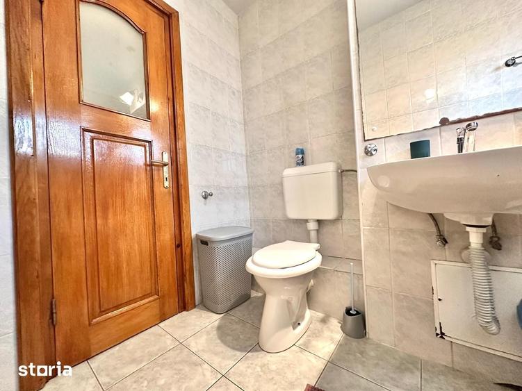 Apartament cu 4 camere decomandat în Central