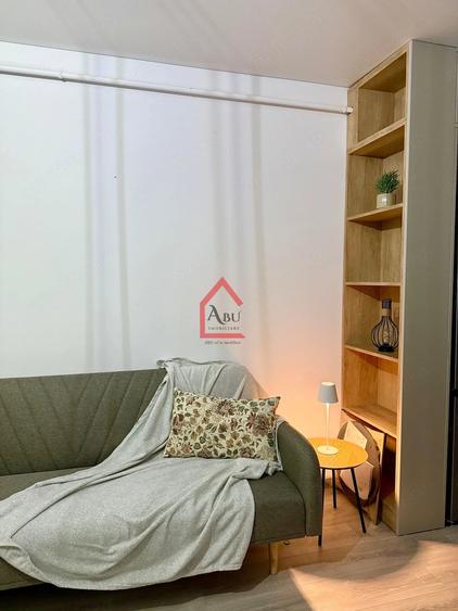 Apartament cu 2 camere semidecomandat în Filiași