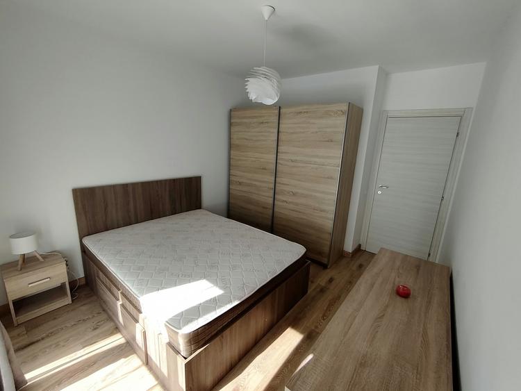 Apartament cu 2 camere decomandat, mobilat în Politehnica