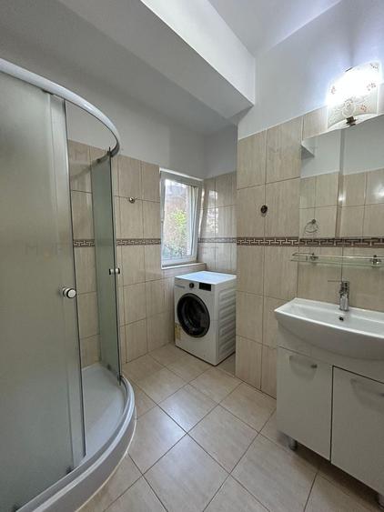Apartament cu 2 camere semidecomandat în Ferentari