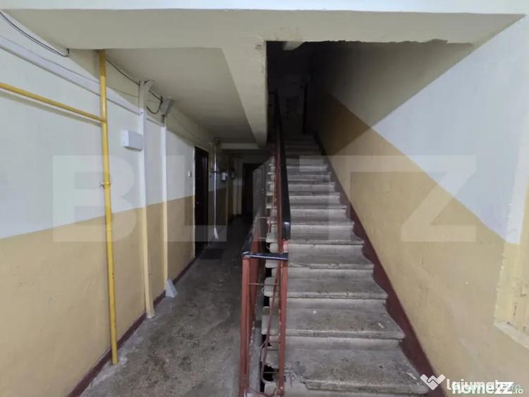 Apartament cu 3 camere decomandat în Est