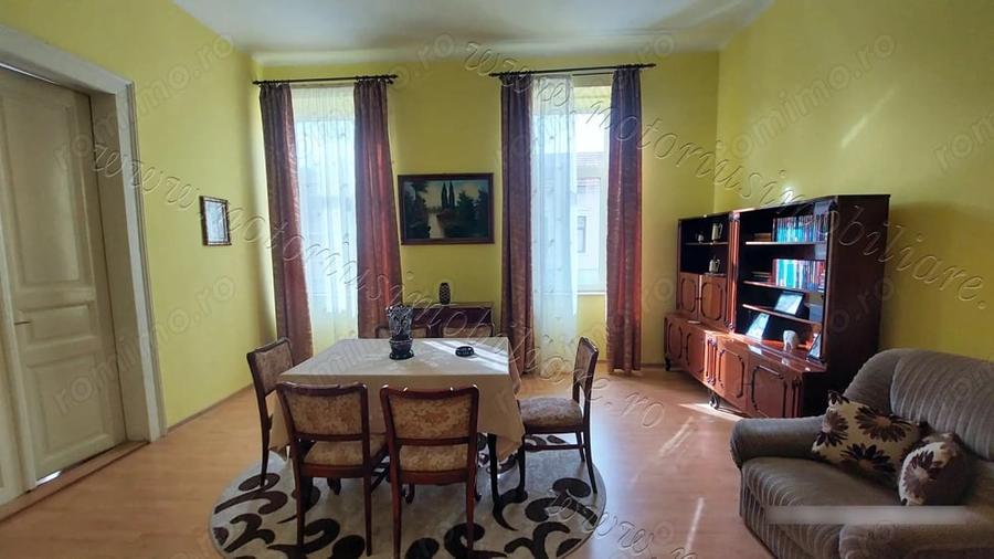 Casă cu 4 camere cu Teren 763 Mp în Central