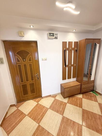 Apartament cu 2 camere decomandat în Fizicienilor