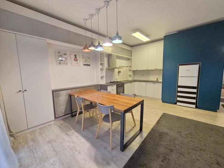 Apartament cu 3 camere în Iancu Nicolae