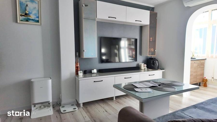 Apartament cu 2 camere decomandat în Sud