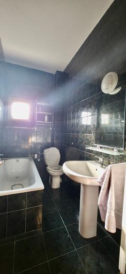 Penthouse cu 4 camere decomandat în Andrei Mureșanu