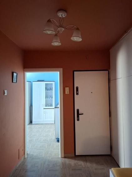 Apartament cu 3 camere decomandat în Postăvari
