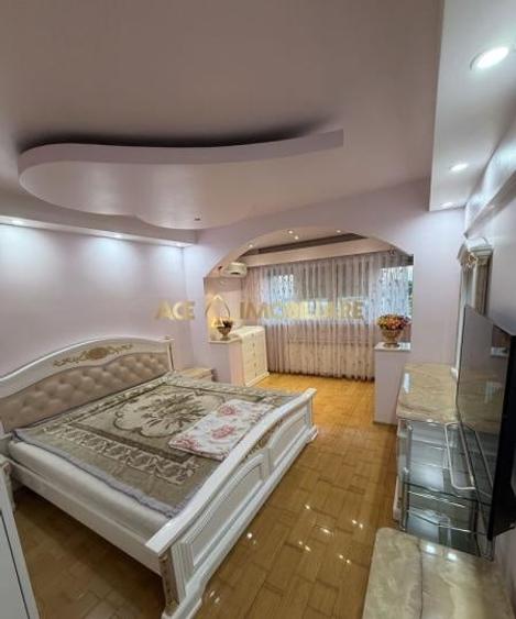 Apartament cu 3 camere decomandat, mobilat în Unirii