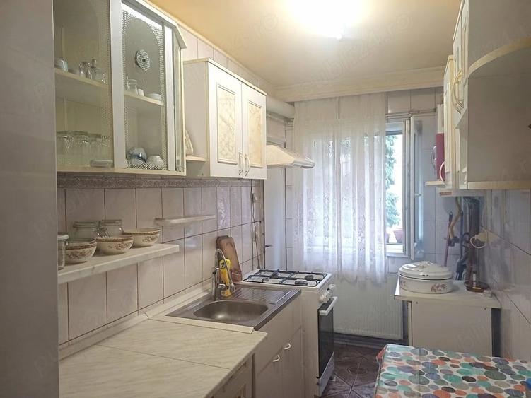 Apartament cu 4 camere decomandat în Vasile Aaron