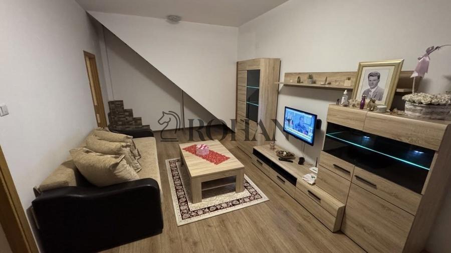 Apartament cu 4 camere decomandat, mobilat în Central