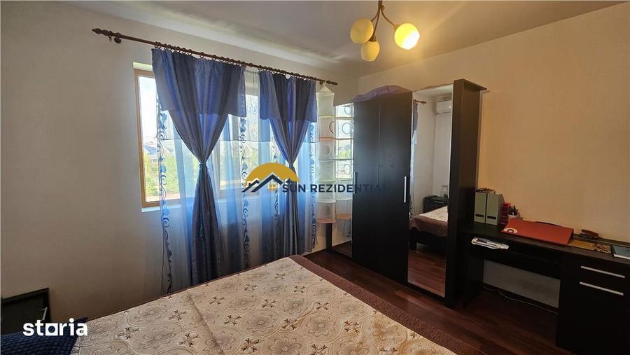 Apartament cu 3 camere decomandat, mobilat în Central