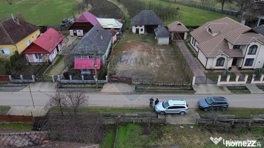 Casă cu 3 camere cu Teren 682 Mp în Sălsig