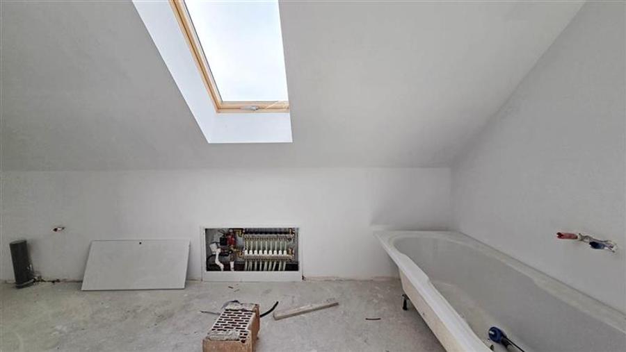 Duplex cu 5 camere cu Canalizare în Dumbrăvița