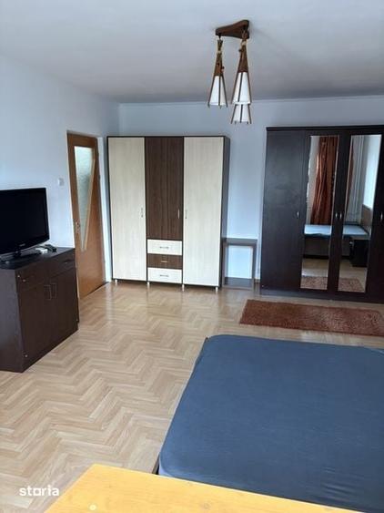 Garsonieră decomandată în Vitan