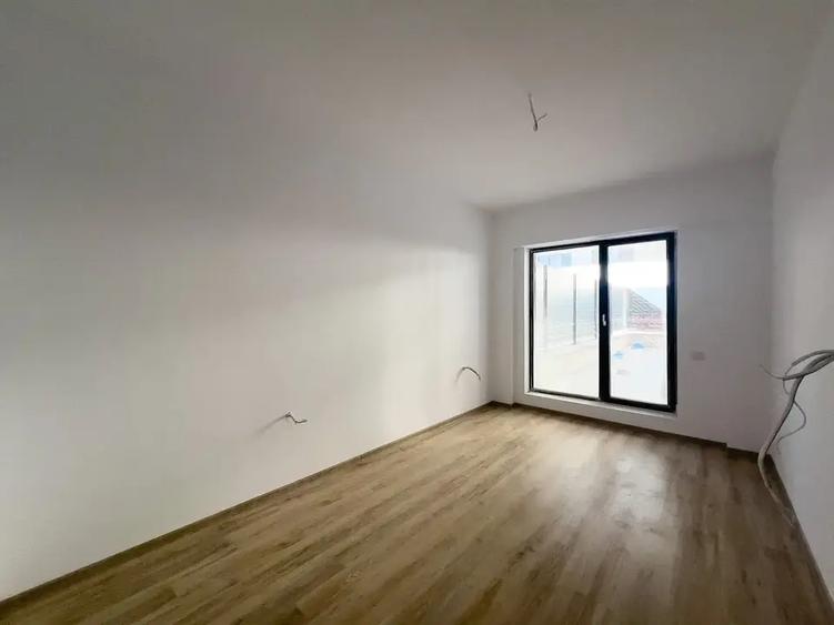 Apartament cu 2 camere semidecomandat în Theodor Pallady