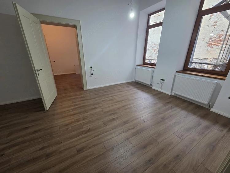 Apartament 3 camere et.1 pe str. Balcescu - 2