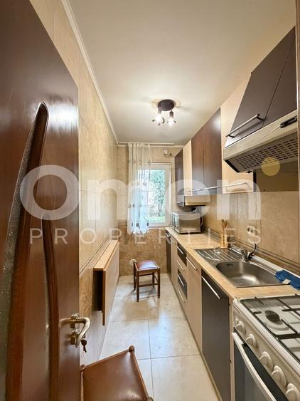 Apartament cu 2 camere semidecomandat, mobilat în Central