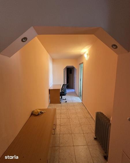 Apartament cu 2 camere semidecomandat în Calea București