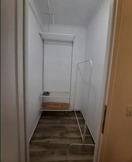 Apartament cu 3 camere decomandat în Tineretului