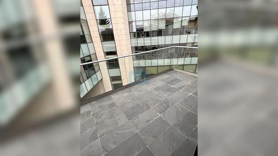 Apartament cu 3 camere în P-ța Romană