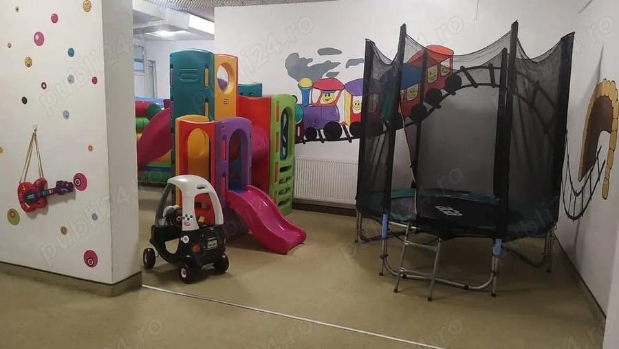 Spațiu comercial, de 270 mp, în Central