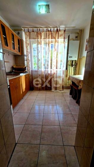 Apartament cu 2 camere semidecomandat, mobilat în Banat