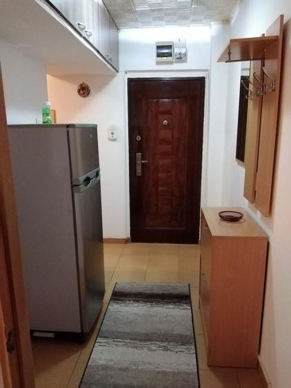 Apartament cu 2 camere semidecomandat în Km 4