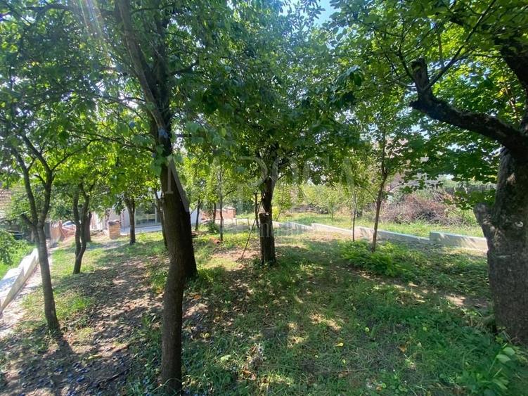 Casă individuală cu 4 camere cu Canalizare în Dâmbul Rotund