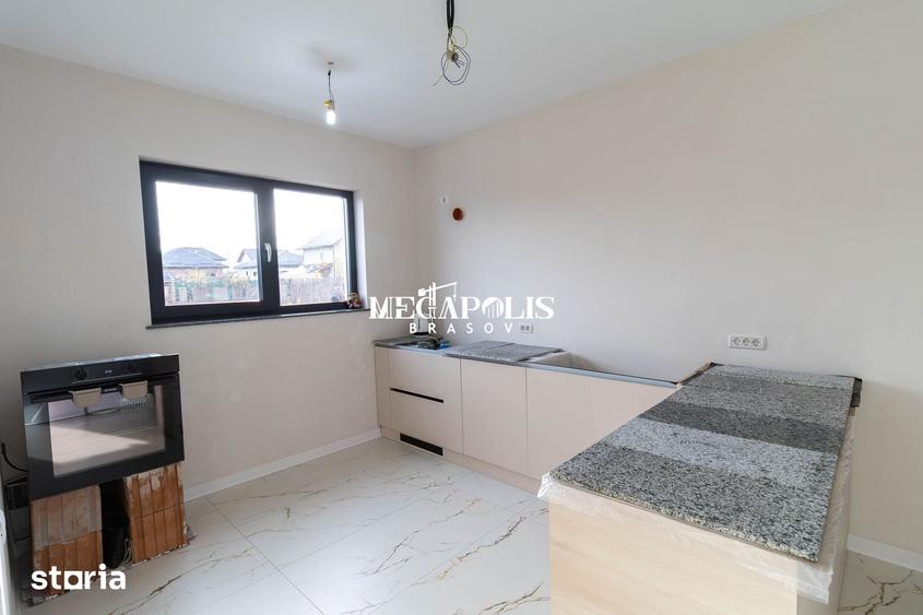 Casă cu 5 camere cu Teren 430 Mp în Central
