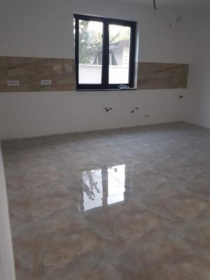 Casă cu 4 camere în Dragomirești-Deal