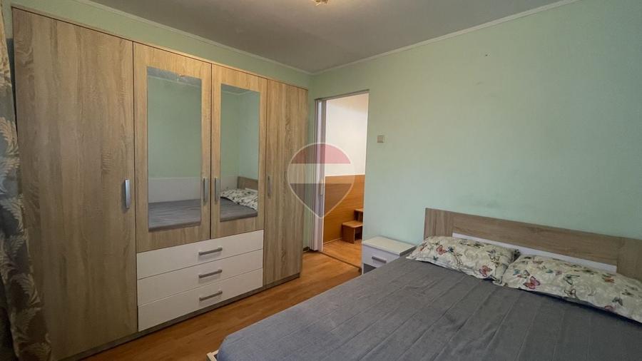 Apartament cu 2 camere decomandat, mobilat în Titan