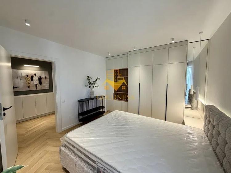 Apartament cu 2 camere semidecomandat, mobilat în Mărăști