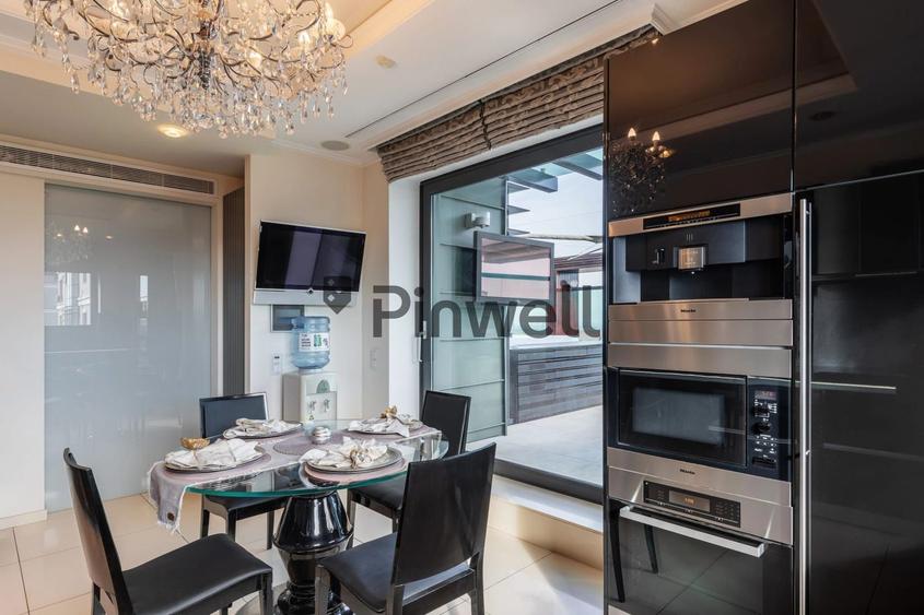 Penthouse cu 5 camere semidecomandat, mobilat în Lacul Tei