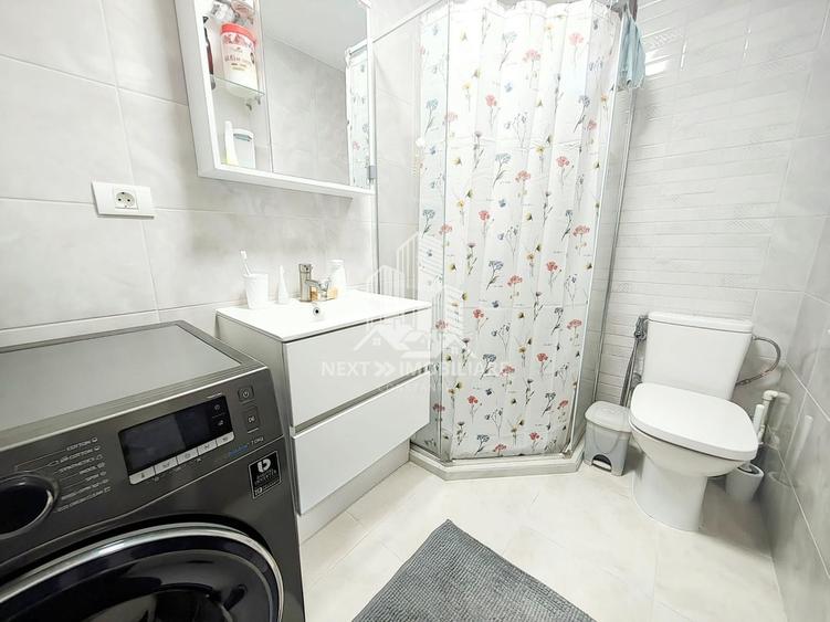 Casă individuală cu 6 camere cu Canalizare în Central