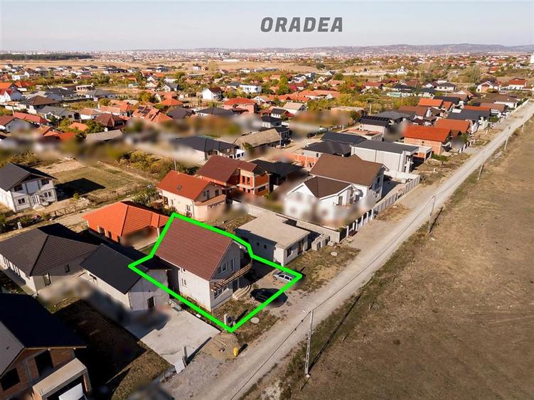 Casă cu 4 camere cu Teren 300 Mp în Cihei