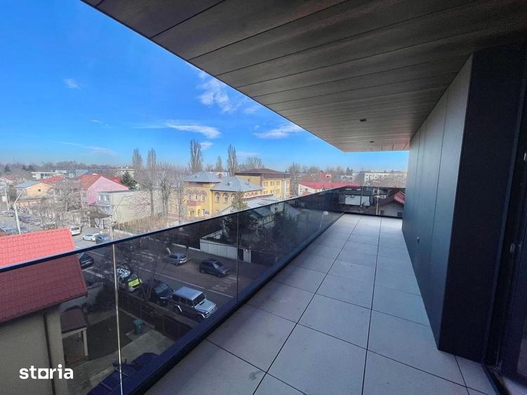 Apartament cu 3 camere decomandat în Băneasa