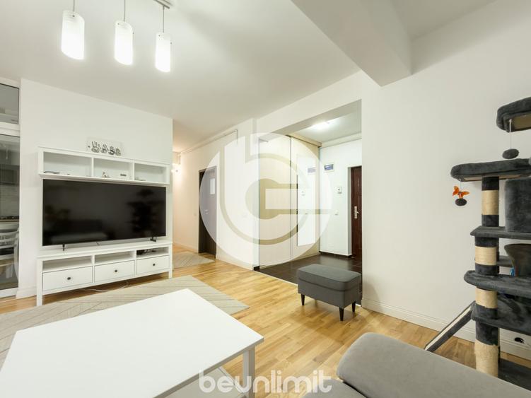 Apartament cu 3 camere semidecomandat, mobilat în Turnișor