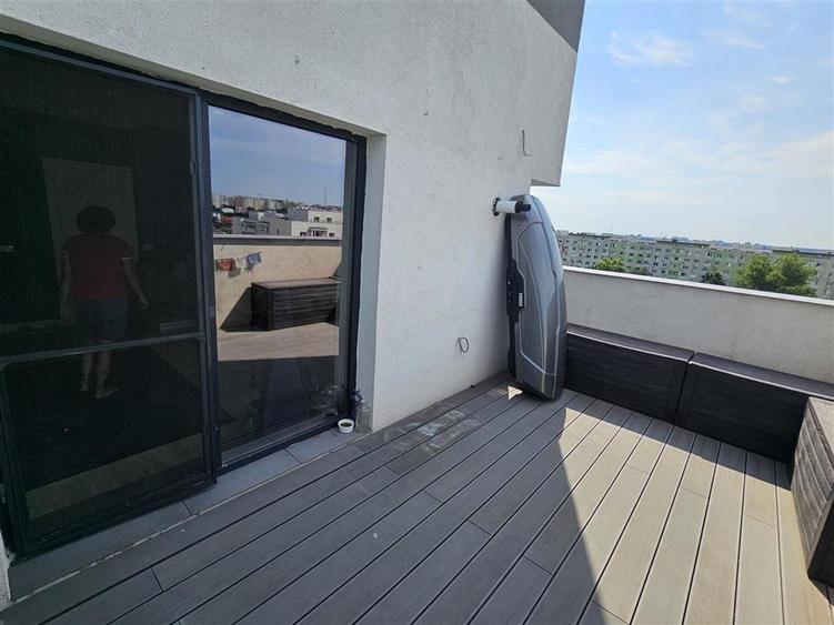 Apartament cu 3 camere decomandat, mobilat în Central