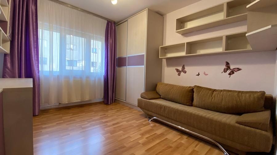 Apartament cu 3 camere decomandat în Găvana 3