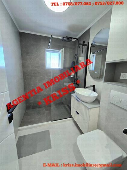 Apartament cu 3 camere decomandat în Teilor