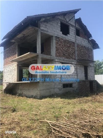 Casă cu 6 camere cu Teren 1513 Mp în Cornu